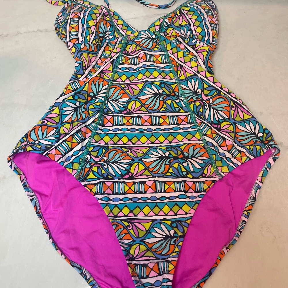 Trina Turk Peruvian Stripe multi-colored one-piece swimsuit 🩱- Size 12